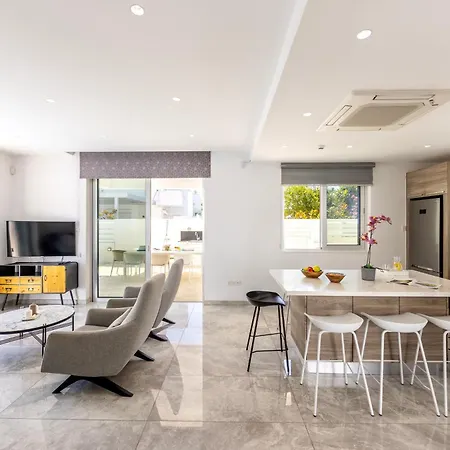 Fig Tree Bay Residences 1 Lantiana