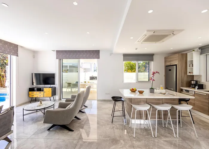 Fig Tree Bay Residences 1 Lantiana