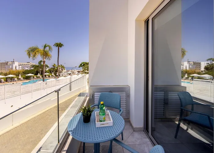 Fig Tree Bay Residences 1 Lantiana *