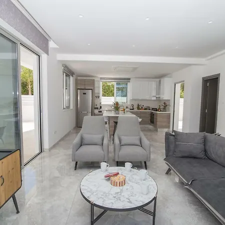 Fig Tree Bay Residences 1 Lantiana וילה פרוטאראס